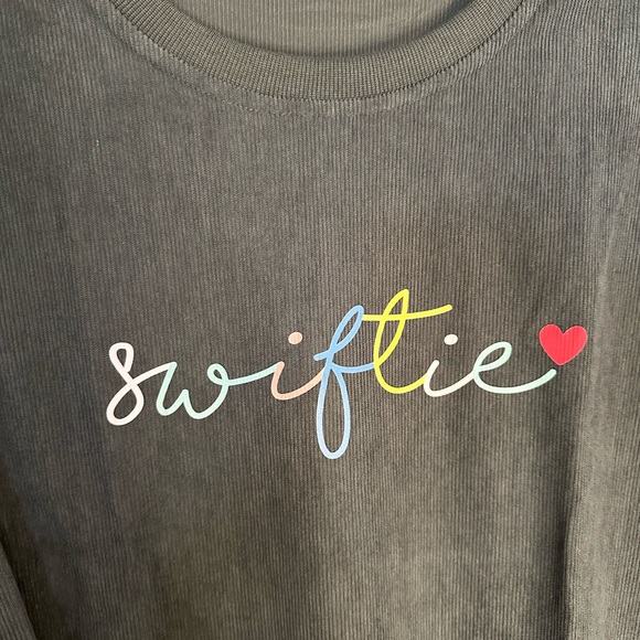 Swiftie long sleeve top size large - Picture 2 of 2